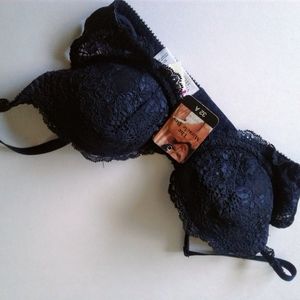 Victoria's Secret the Miracle Bra, 32A, Black